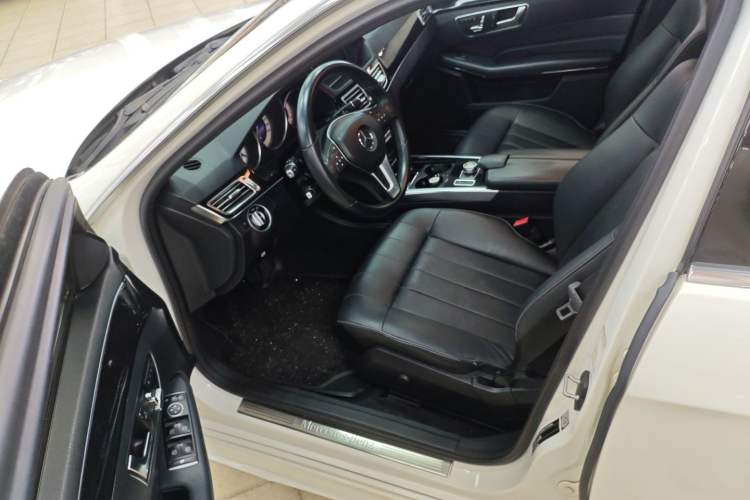 Used Mercedes-Benz E-Class 2015 E 260 L Sport & Fashion Model