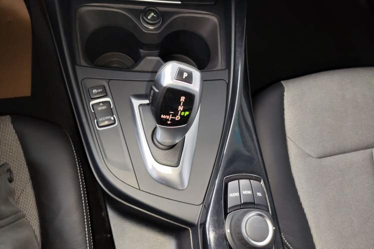 Used BMW 1 Series 2013 Revised 116i Urban Edition Gear Lever
