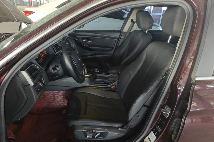 Used BMW 3 Series 2017 320Li Fashion Model Left Front Seat