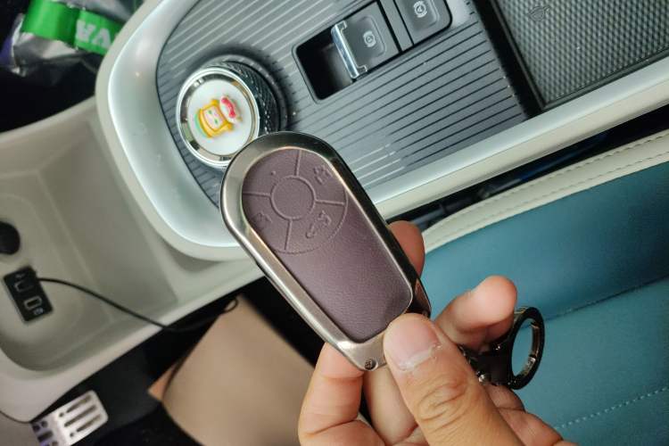 Used ORA Good Cat 2021 400km Standard Range Athena Edition Lithium Iron Phosphate Vehicle Key