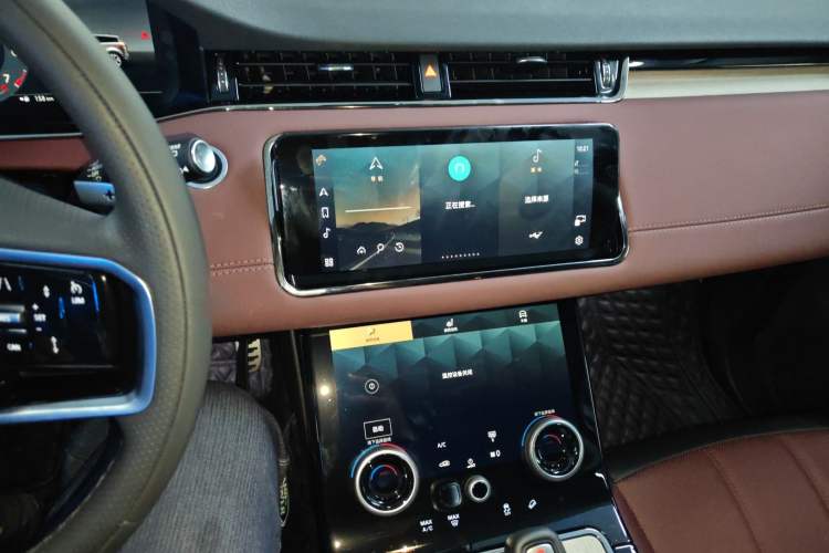 Used Land Rover Range Evoque 2023 Aurora L 249 PS Luxury Edition Audio And AC Panel