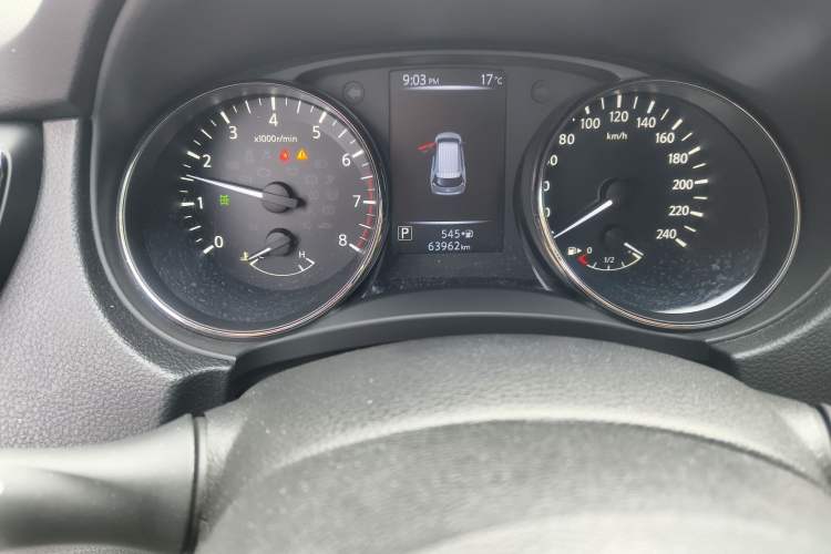 Used Nissan X-Trail 2017 2.5L CVT Leading Edition 4WD Odometer Close Up