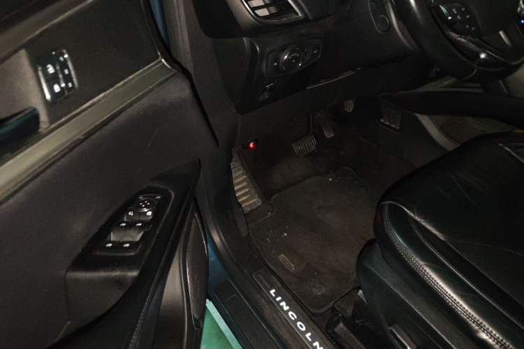 Used Lincoln MKX 2015 2.0T Two-Wheel Drive Deluxe Edition Driver Seat