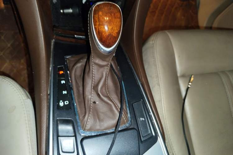 Used Cadillac SRX 2014 3.0L Luxury Model Gear Lever