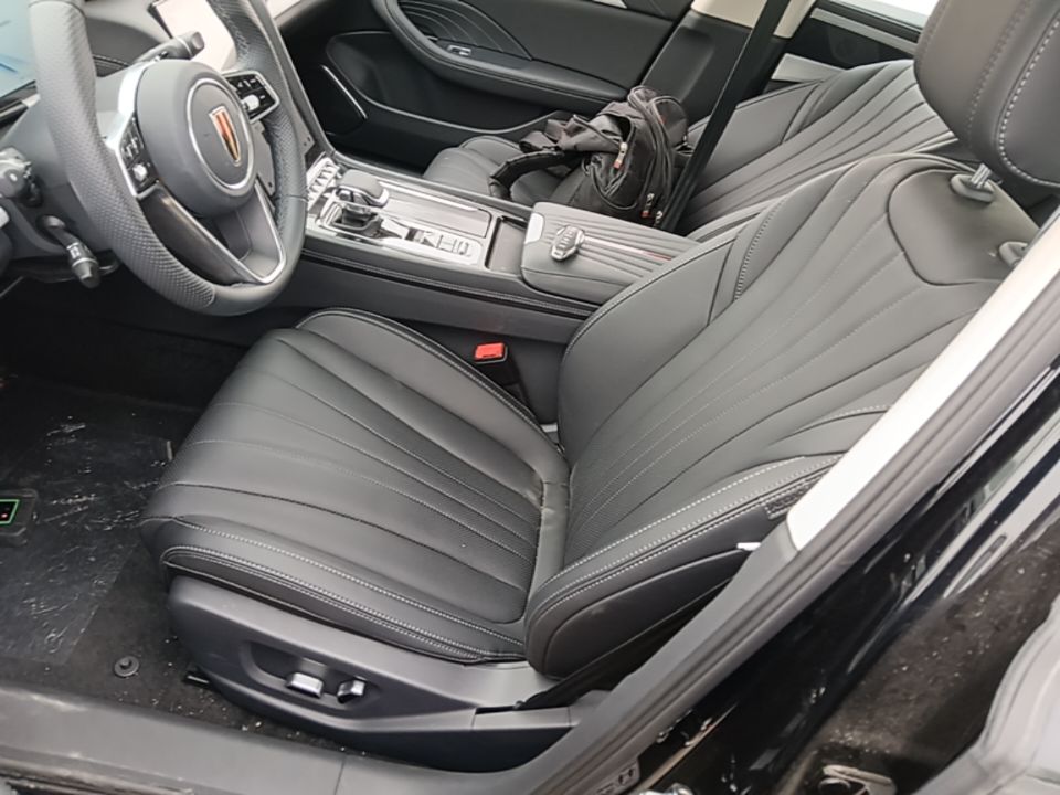 Hongqi H5 PHEV 2025 130 Super Hybrid Version — снимка 17