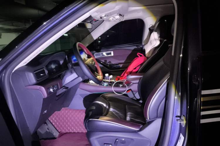 Used Ford Explorer 2023 EcoBoost 285 Four-Wheel Drive Titanium Edition 7-Seater
