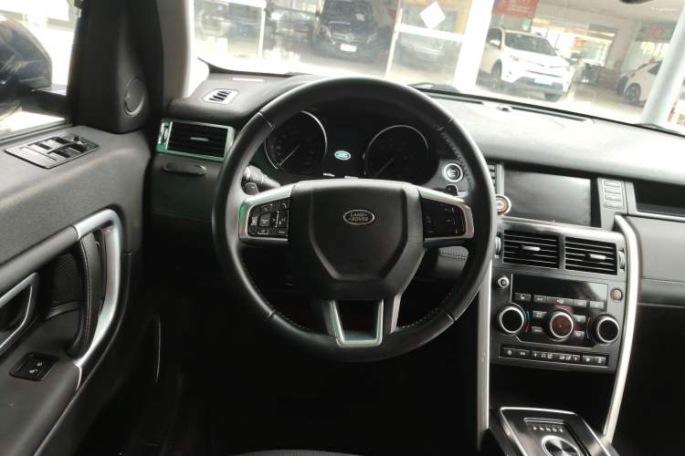 Used Land Rover Discovery Sport 2018 240 PS HSE Version Steering Wheel