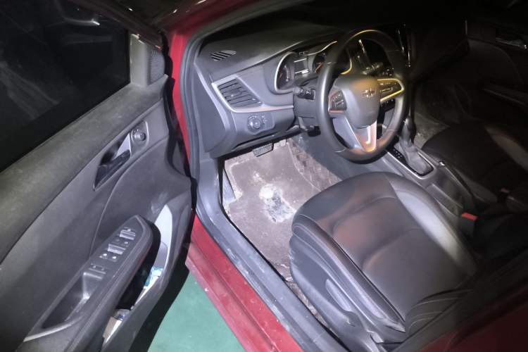 Used Chevrolet Monza 2019 RS 330T Automatic Comfort Edition China VI Standard Driver Seat