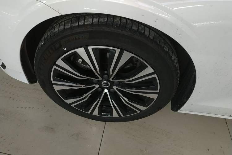 Used Volvo S60 2024 B4 Zhiyuan Luxury Edition