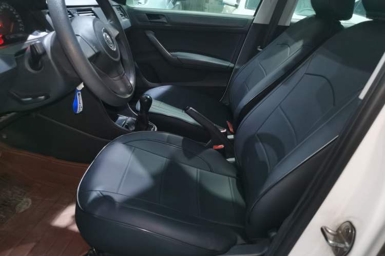 Used Volkswagen Santana 2015 1.6L Manual Fashion Edition