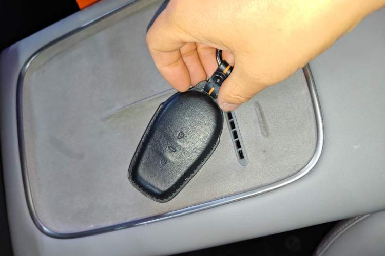Used Nissan N7 2025 510 Pro Vehicle Key