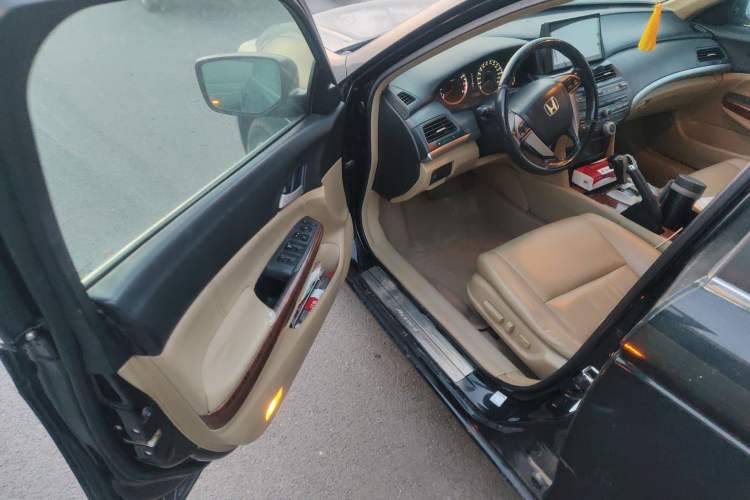 Used Honda Accord 2012 2.0L SE Driver Seat