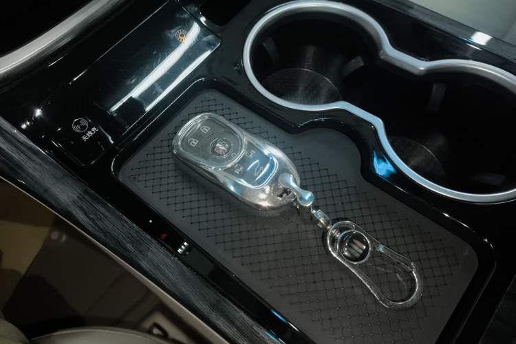 Used Buick GL8 2020 Avenir Avia Six-Seat Deluxe Edition