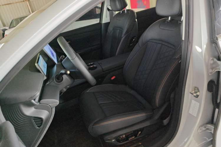 Used Baojun Enjoy 2025 Plug-in Hybrid 140km Luxury Edition