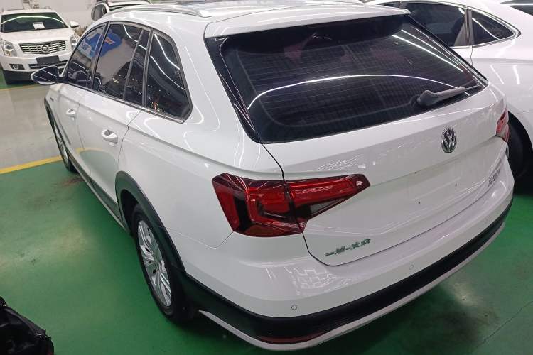 Used Volkswagen C-TREK 2017 230TSI DSG Comfort Version Rear Left 45 Deg