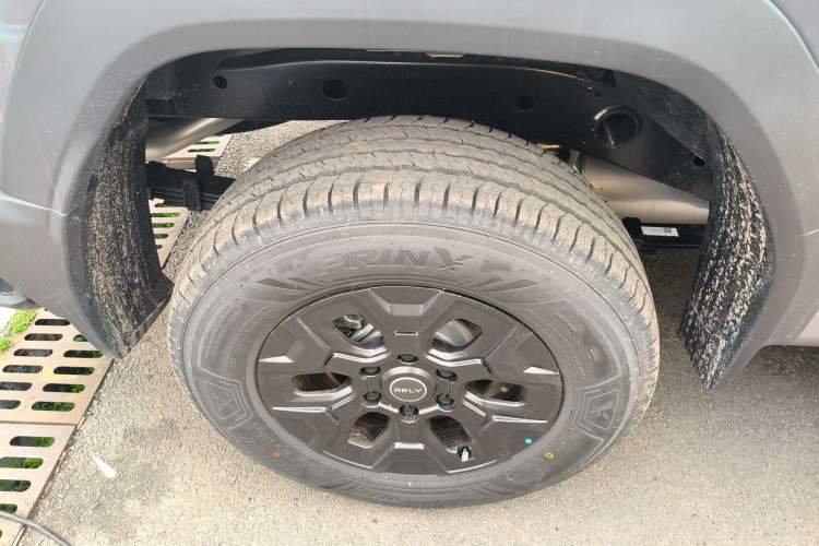 Used RELY Venucia R08 2025 Model 2.3T 8AT 2WD Diesel Long Box Trail Edition Right Rear Wheel Hub