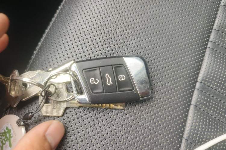 Used Volkswagen Passat 2022 330TSI Luxury Edition Vehicle Key