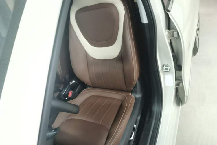 Used Wuling Bingo 2023 333 km Lingxi Connected Version Left Front Seat