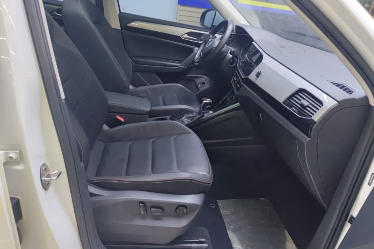 Used Volkswagen Tayron 2021 330TSI Two-Wheel Drive Luxury Smart Connectivity Version