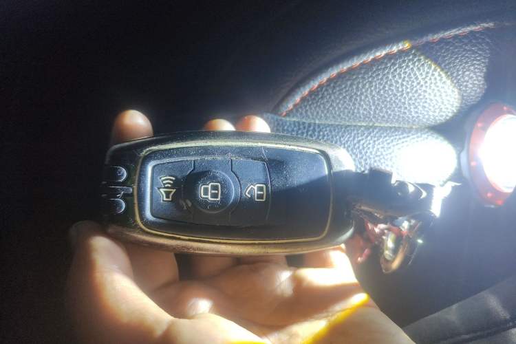 Used Haval H6 2017 Classic Edition 1.5T Automatic Two-Wheel Drive Elite Model Vehicle Key