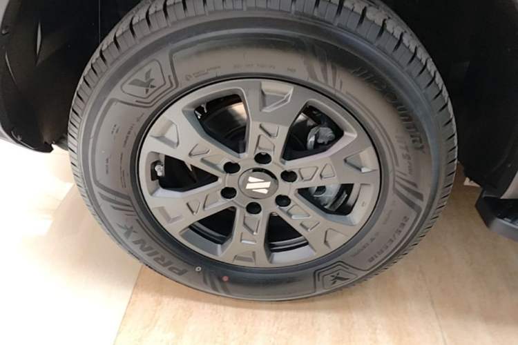 Used Dongfeng Zhengzhou Nissan Z9 2025 GT 2.3T Automatic Diesel 4x4 First Edition – Enjoyment Version
