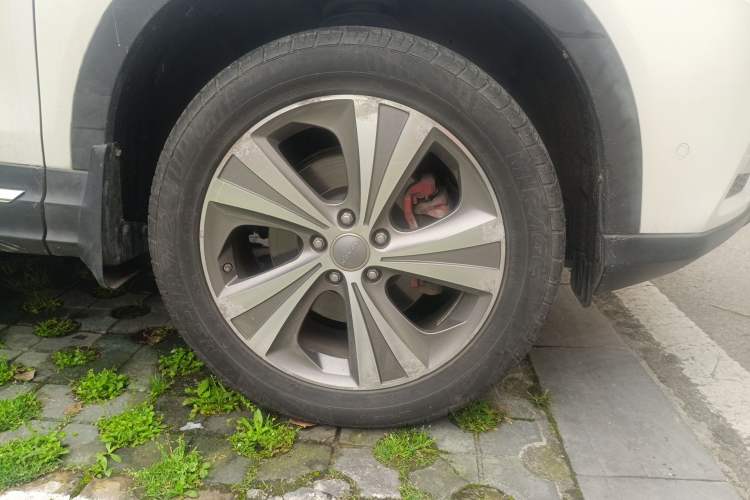 Used Haval H6 Coupe 2015 Blue Label 2.0T Automatic Two-Wheel Drive Prestige Model Right Front Wheel Hub