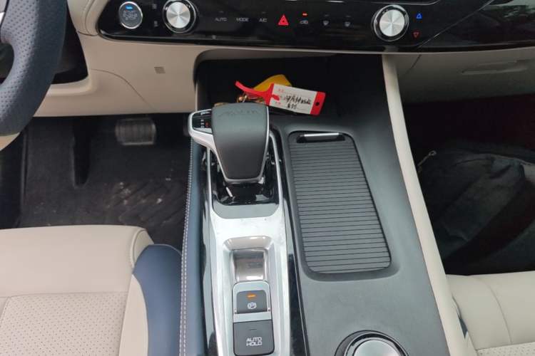 Used Dongfeng Aeolus Huge 2022 Mach Power 1.5T Dare-to-Love Edition