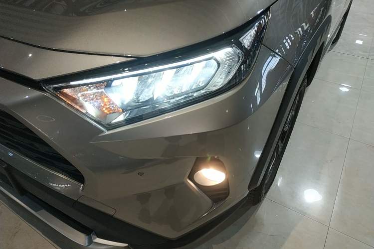 Used Toyota RAV4 2022 2.0L CVT 4x4 Style Plus Edition
