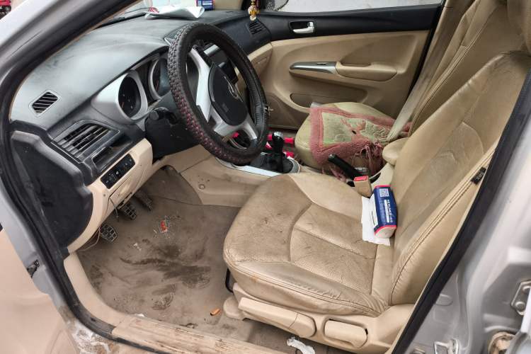 Used Haima M3 2013 1.5L Manual Luxury Model
