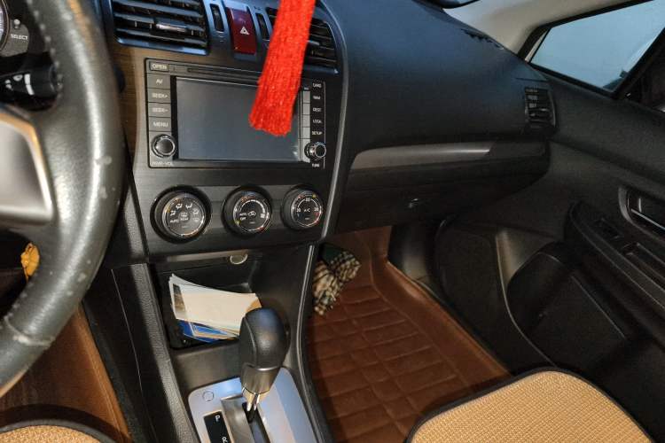 Used Subaru XV 2014 2.0i Comfort Edition Audio And AC Panel