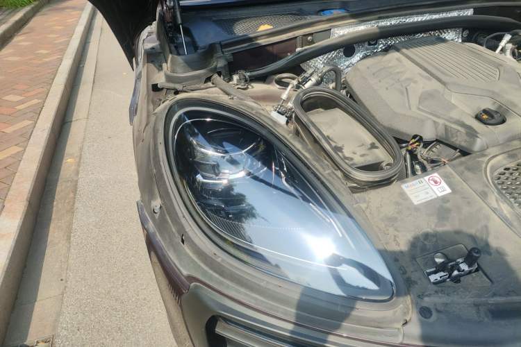 Used Porsche Macan 2024 Macan 2.0T Right Front Headlight