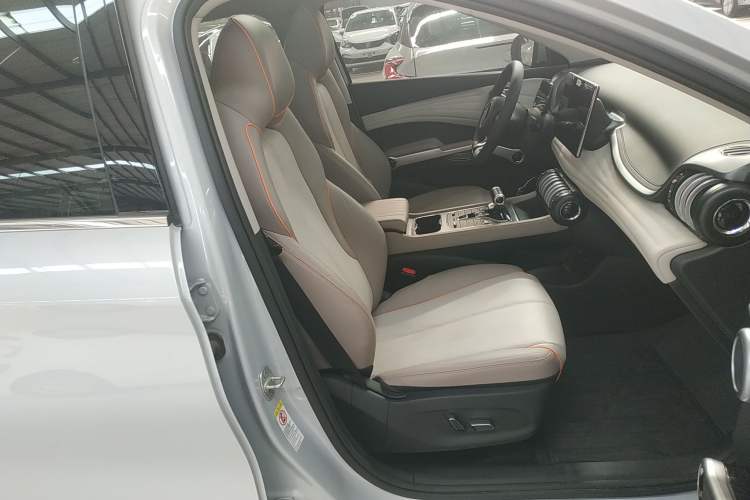 Used BYD Yuan PLUS 2024 Honor Edition 430KM Beyond Model Right Front Seat