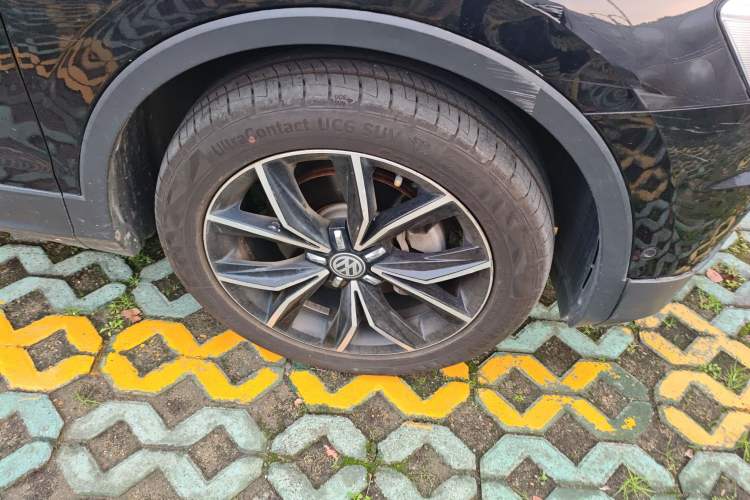 Used Volkswagen Tiguan L 2020 330TSI Automatic Two-Wheel Drive Smart Luxury Edition China VI Standard Right Front Wheel Hub