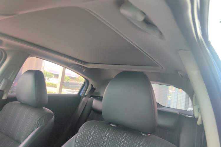 Used Honda Vezel 2016 1.8L CVT Front-Wheel Drive Pioneer Edition
