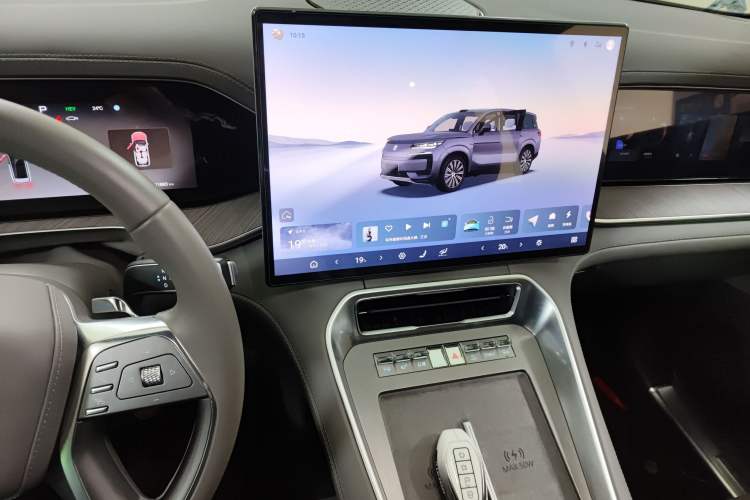 Used Denza N9 2025 Prestige Version