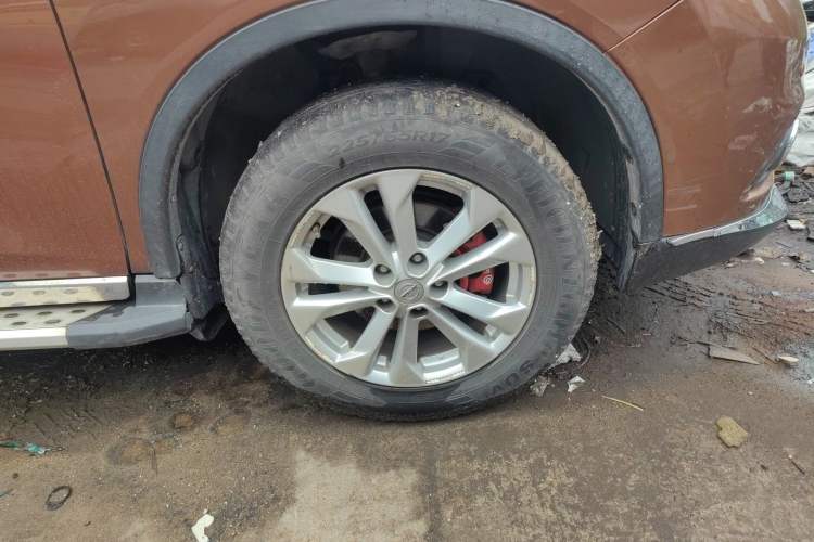 Used Nissan X-Trail 2014 2.0L CVT Comfort Edition 2WD Right Front Wheel Hub