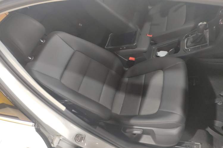 Used Volkswagen Golf Sportsvan 2018 230TSI Automatic Trend Edition
