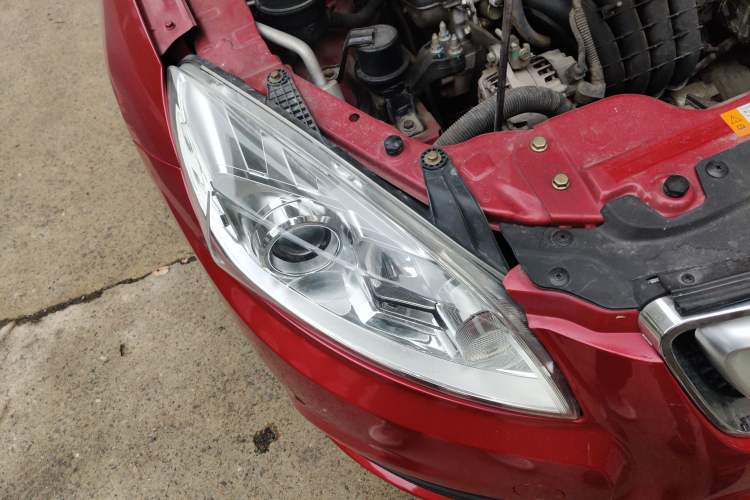 Used BAIC Senova D50 2014 1.5L manual standard version Right Front Headlight