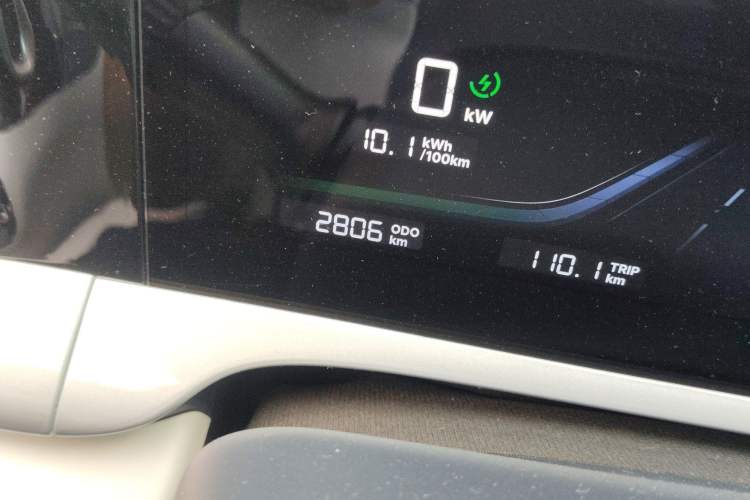 Used Geely Galaxy Geome 2026 Model 310km Youth Edition Odometer Close Up