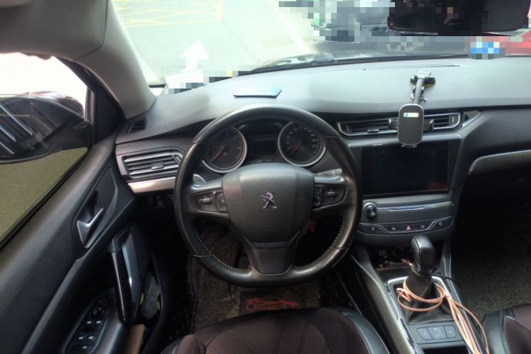 Used Peugeot 408 2014 1.8L Automatic Luxury Edition Steering Wheel