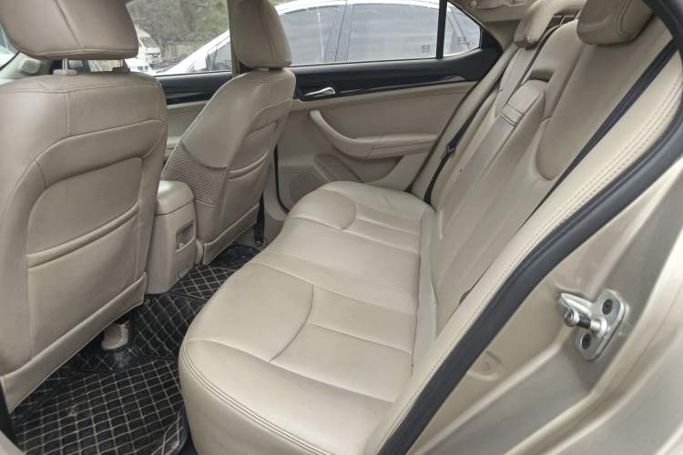 Used Roewe 360 2015 1.5L Manual Luxury Edition