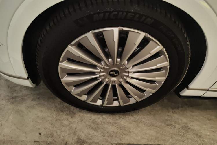 Used ONVO Luxeed L90 2025 Model—Max Six-Seater Version Left Front Wheel Hub