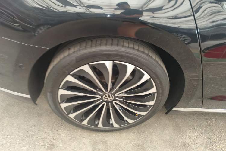 Used Volkswagen Phideon 2021 380TSI Prestige Edition Exterior 8