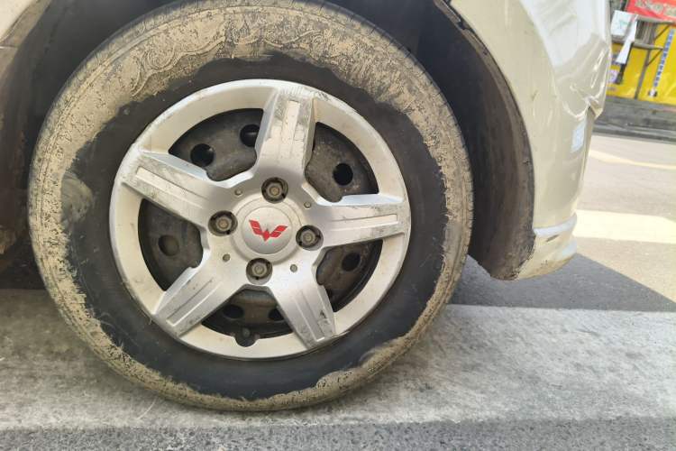 Used Wuling Hongguang 2015 1.5L S Basic Version China V Standard
