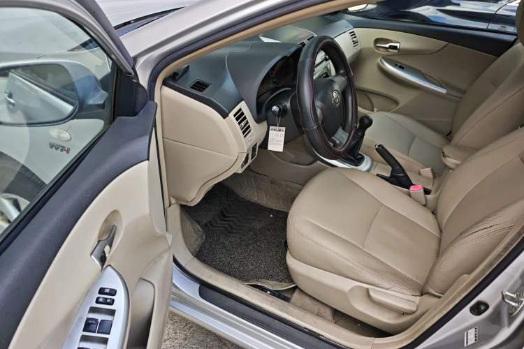 Used Toyota Corolla 2012 Luxurious Edition 1.6L Manual GL