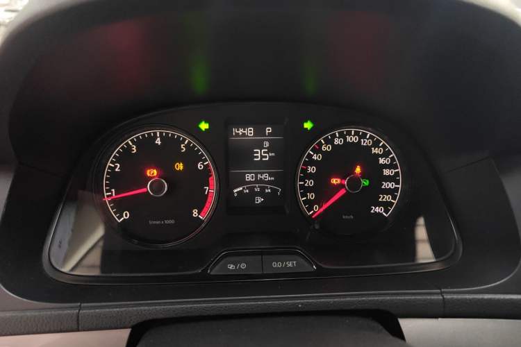 Used Volkswagen Gran Lavida 2013 1.6L Automatic Fashion Model
