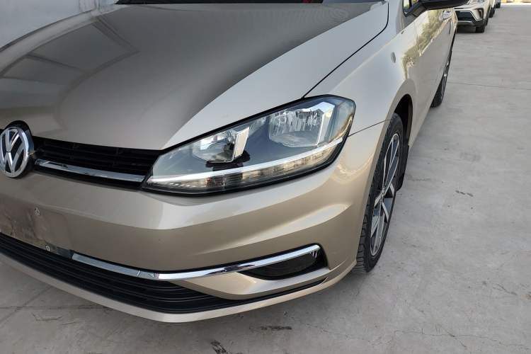 Used Volkswagen Golf 2020 Zhiai Edition 200TSI DSG Comfortable & Ambitious Version Left Front Headlight