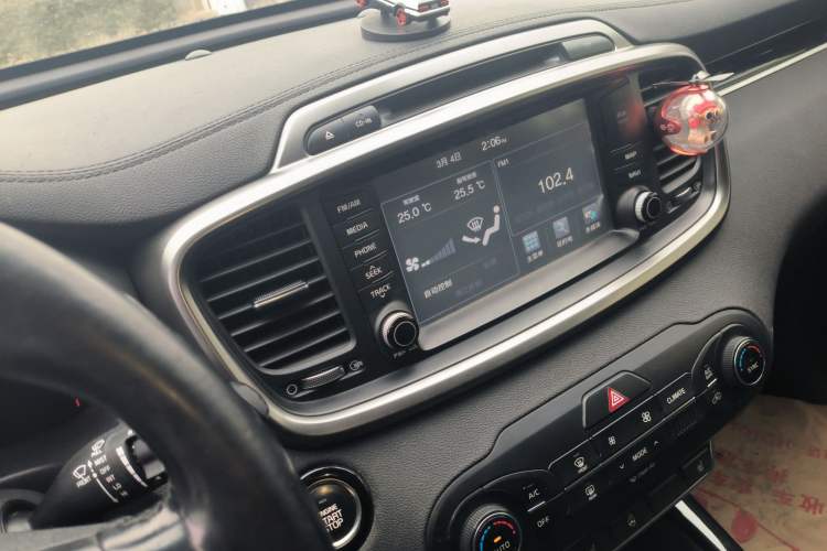 Used Kia Sorento 2015 Sorento L 2.4L Gasoline 4WD Elite Edition 7 Seats China IV Standard
