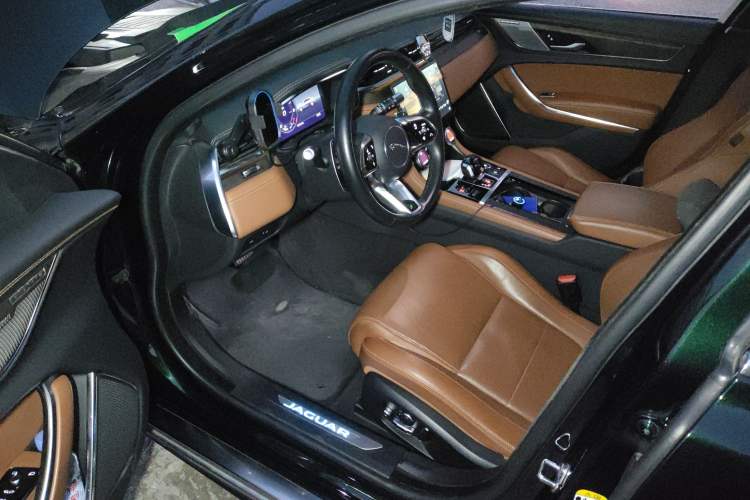 Used Jaguar XFL 2021 XFL 2.0T P300 All-Wheel-Drive Flagship Sport Edition Driver Seat