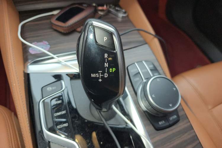 Used BMW 6 Series GT 2019 630i Luxury Design Package Gear Lever